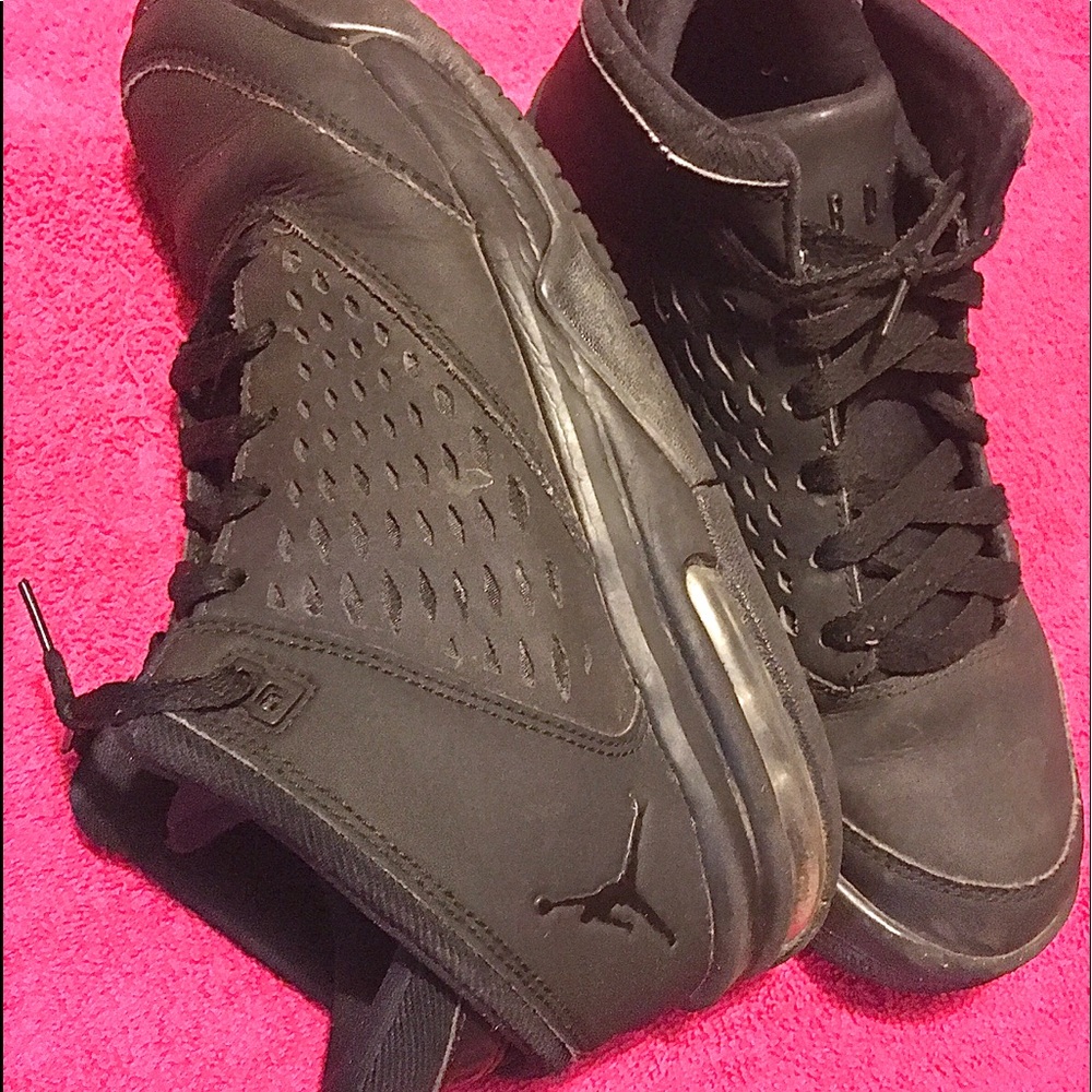 black jordans